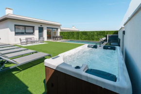 Aqua Villa, with jacuzzi and private pool